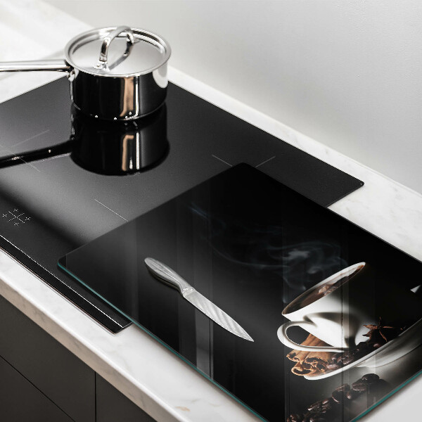 Glas Ceranfeldabdeckung Eine Tasse heißen Kaffee