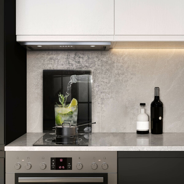 Glas Ceranfeldabdeckung Ein Glas Wasser