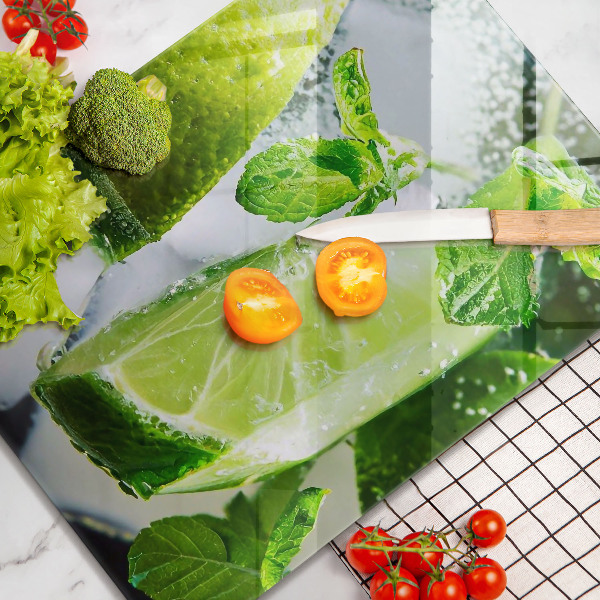 Glas Ceranfeldabdeckung Wasser mit Limette und Eis