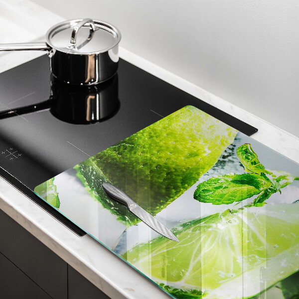 Glas Ceranfeldabdeckung Wasser mit Limette und Eis