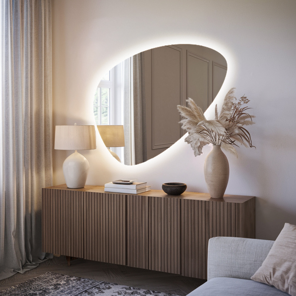 LED Spiegel in asymmetrischer Eiform 64x90 cm
