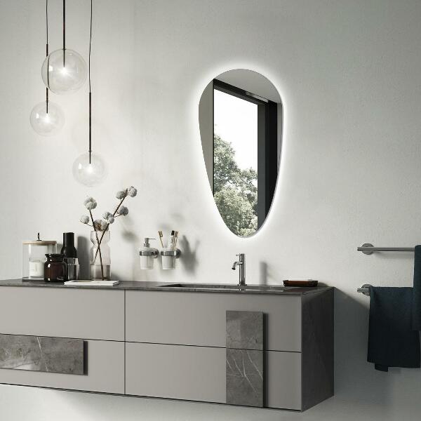 Spiegel beleuchtet tropfenförmig 45x90 cm