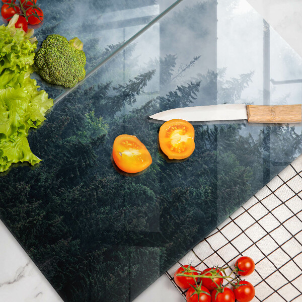 Herdabdeckung Waldbäume und Nebel