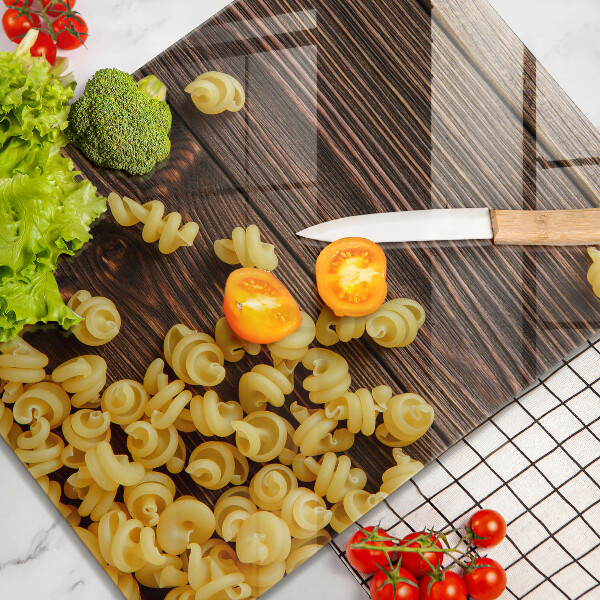 Abdeckung induktionskochfeld Nudeln auf dem Tisch