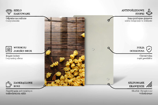 Abdeckung induktionskochfeld Nudeln auf dem Tisch