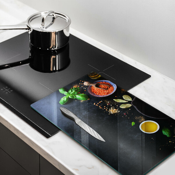 Abdeckung induktionskochfeld Schüsseln mit Gewürzen