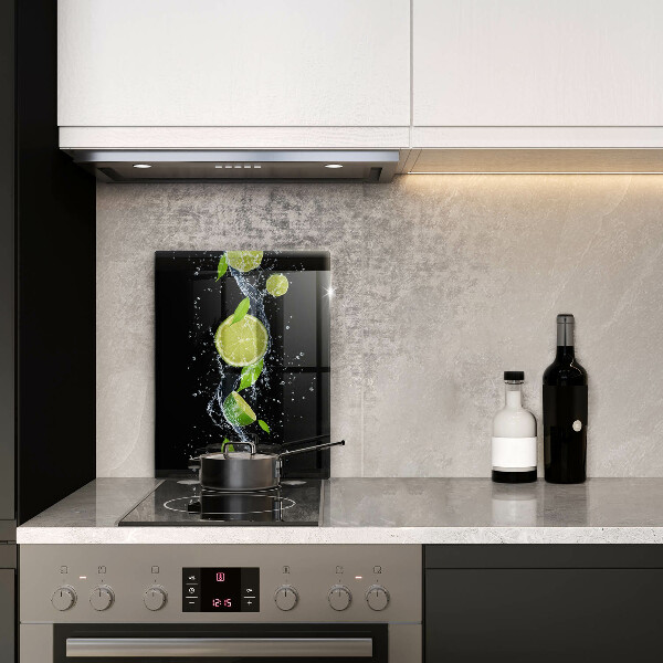 Herd abdeckplatte Saftige Limetten in Wasser