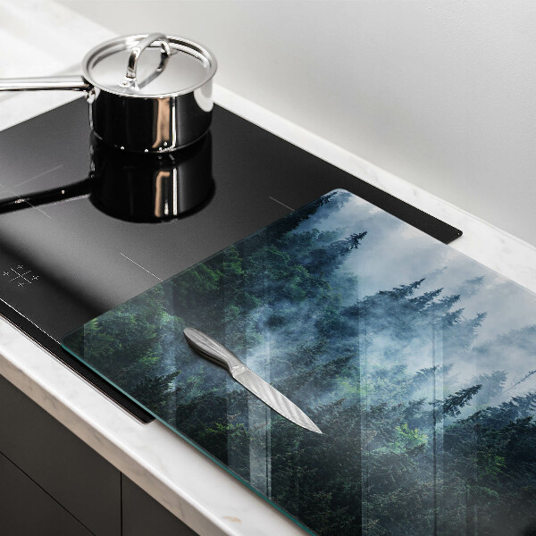 Herdabdeckung Waldbäume und Nebel