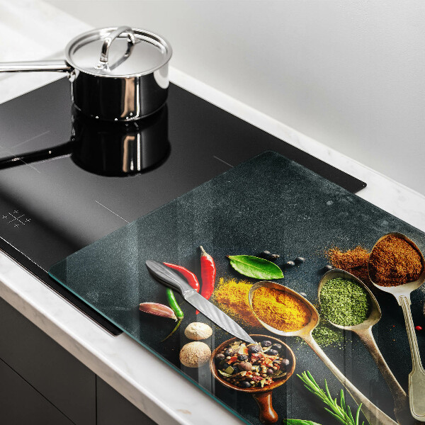 Herdabdeckung Küchenlöffel mit Gewürzen