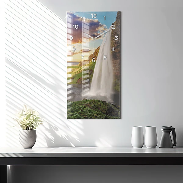 Vertikale Uhr Wasserfall in Island