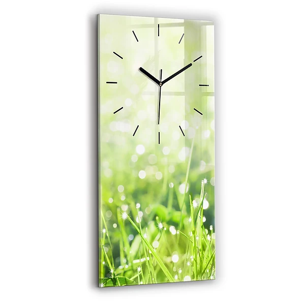 Vertikale Uhr Grünes Gras