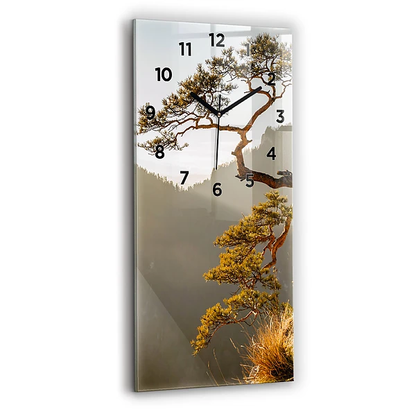 Vertikale Uhr mit motiv Baum in den Bergen