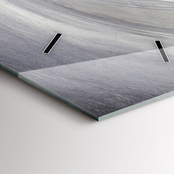 Vertikale Uhr Rabe im Mondlicht