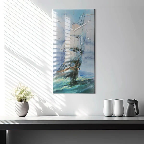Vertikale Uhr mit motiv Schiff auf dem Wasser