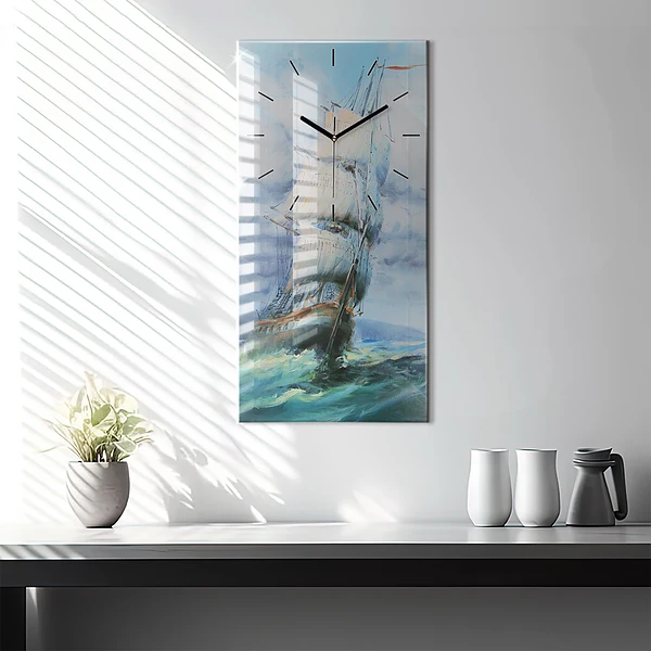 Vertikale Uhr mit motiv Schiff auf dem Wasser