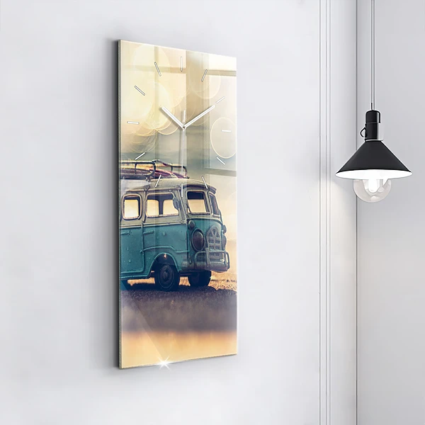 Vertikale Uhr Camper am Strand