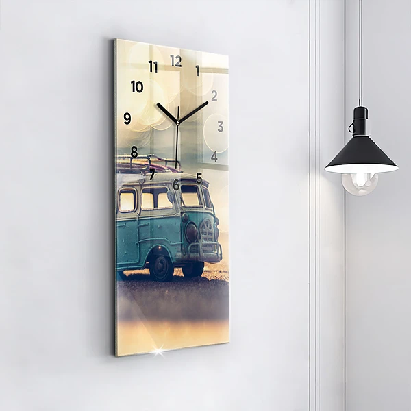 Vertikale Uhr Camper am Strand