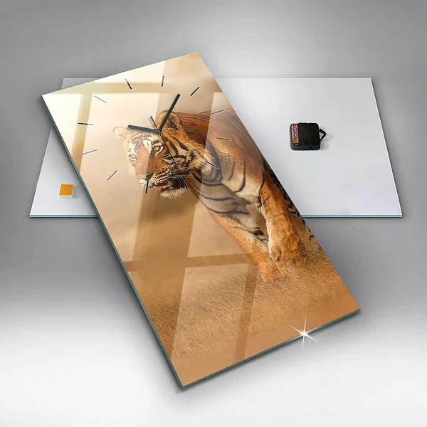 Vertikale Uhr Tiger jagen