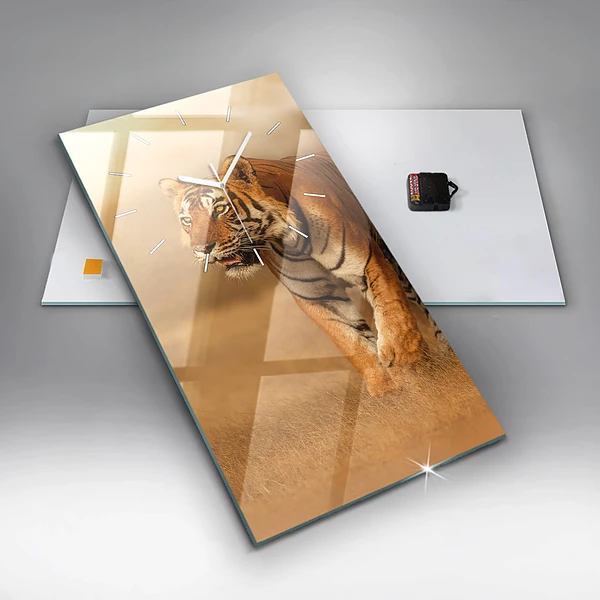 Vertikale Uhr Tiger jagen