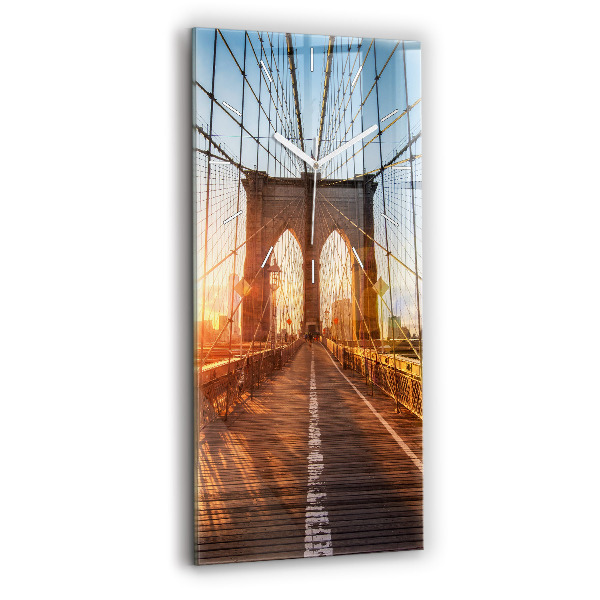Vertikale Uhr Brooklyn-Brücke NYC