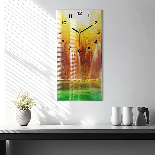 Vertikale Uhr mit motiv Blick auf einen Wasserfall
