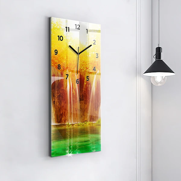 Vertikale Uhr mit motiv Blick auf einen Wasserfall