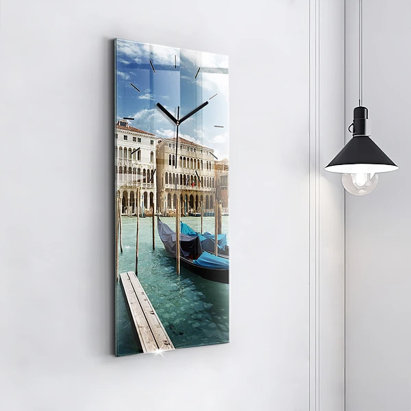 Vertikale Uhr Gondeln Venedig Italien