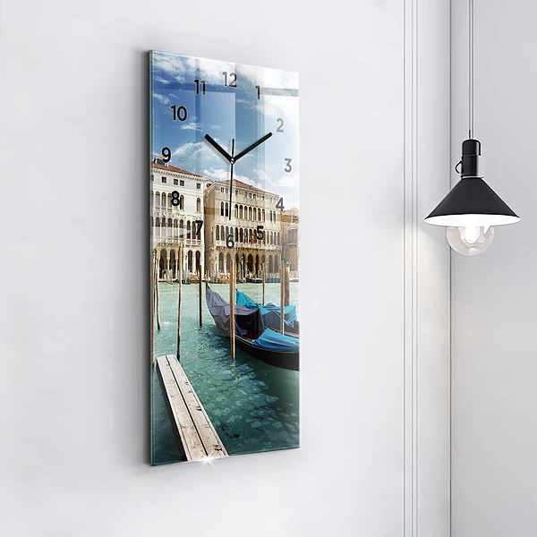 Vertikale Uhr Gondeln Venedig Italien