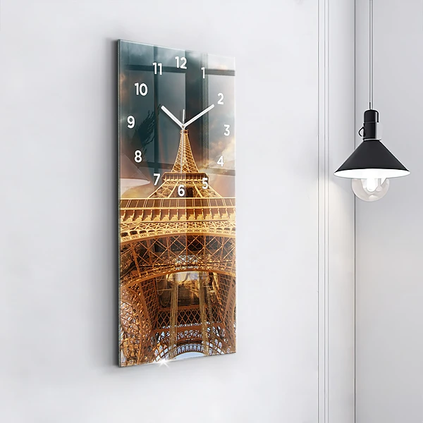 Vertikale Uhr mit motiv Eiffelturm im Sonnenschein