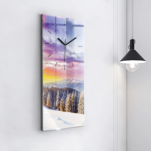 Vertikale Uhr mit motiv Winterliche Berglandschaft