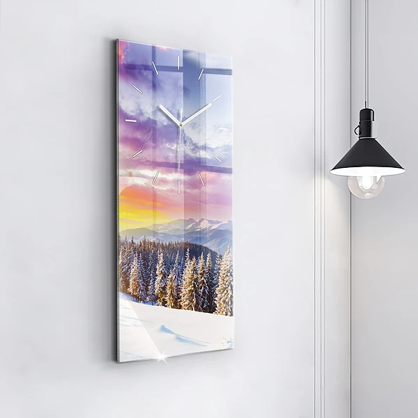 Vertikale Uhr mit motiv Winterliche Berglandschaft