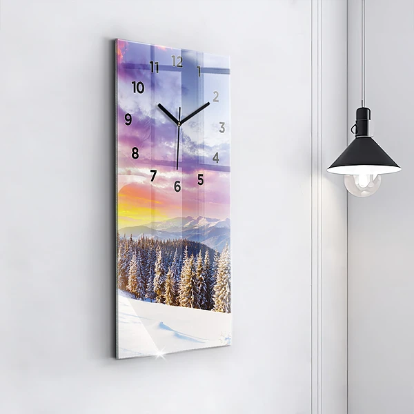 Vertikale Uhr mit motiv Winterliche Berglandschaft