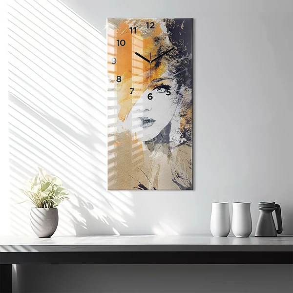 Vertikale Uhr Portrait einer Frau abstrakt