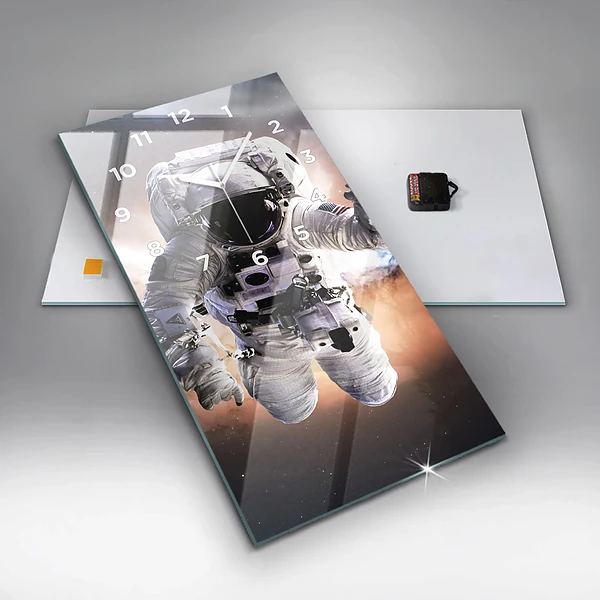 Vertikale Uhr mit motiv Astronaut im Weltraum