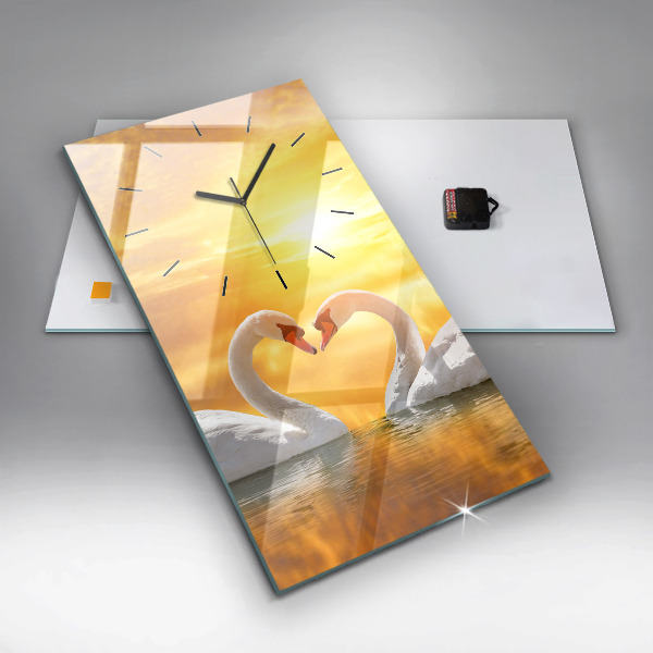 Vertikale Uhr Verliebte Schwäne