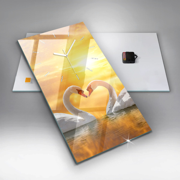 Vertikale Uhr Verliebte Schwäne