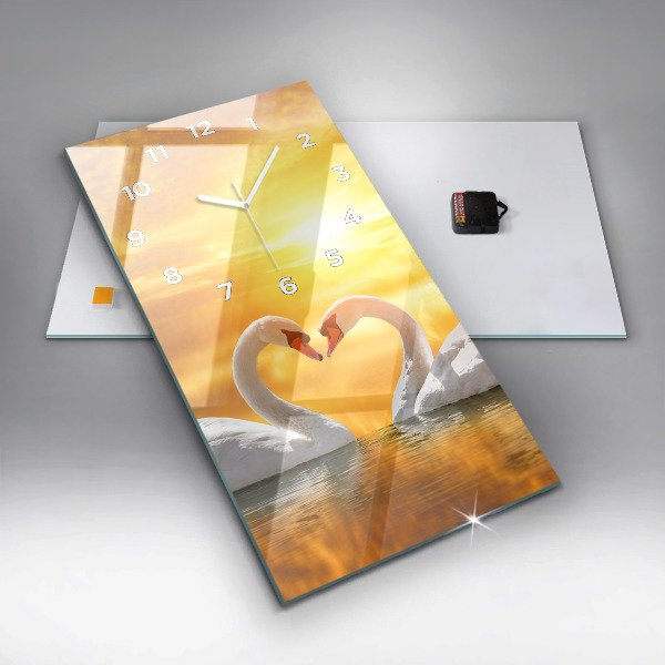 Vertikale Uhr Verliebte Schwäne