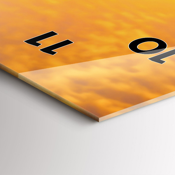 Vertikale Uhr Verliebte Schwäne