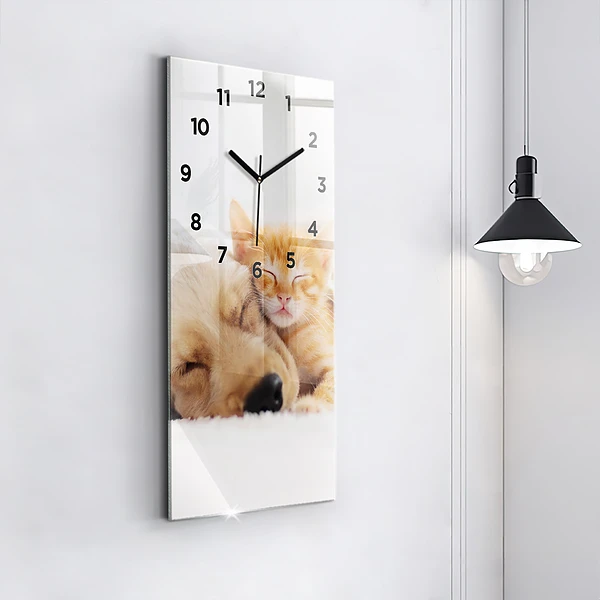 Vertikale Uhr mit motiv Schlafende Katze und Hund