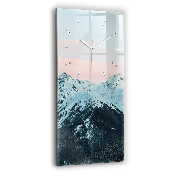 Vertikale Uhr Bergkette im Winter