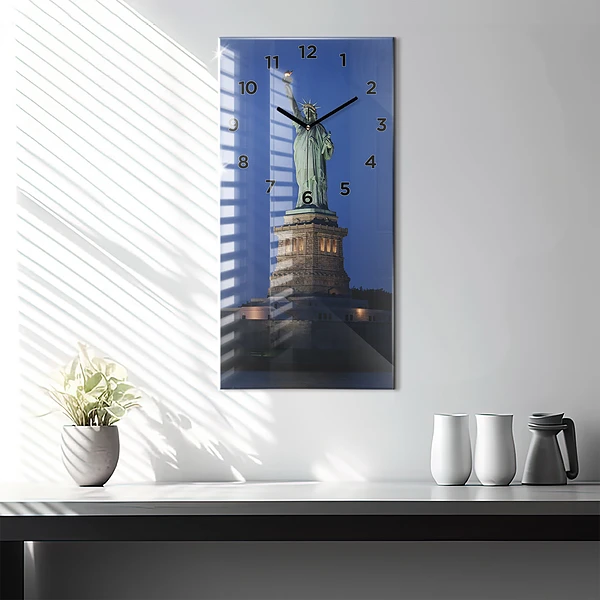 Vertikale Uhr mit motiv Freiheitsstatue in New York