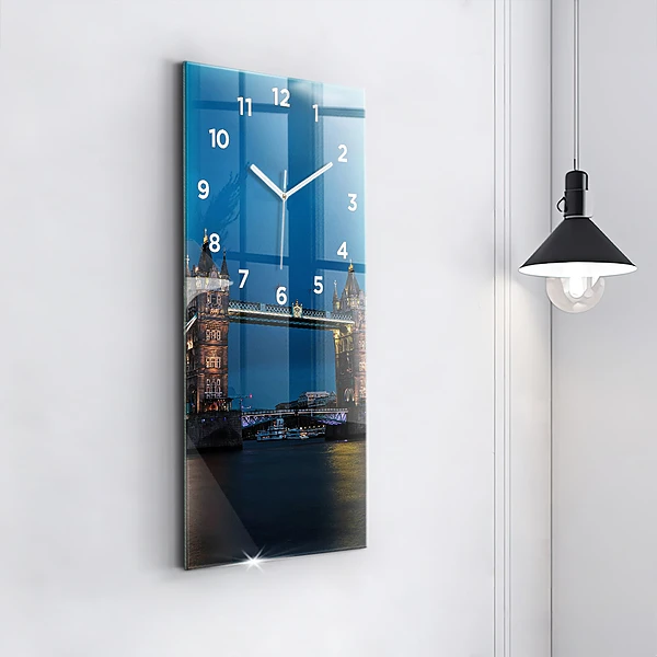 Vertikale Uhr mit motiv Tower Bridge London bei Nacht