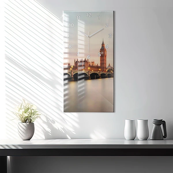 Vertikale Uhr mit motiv Big Ben Londoner Skyline