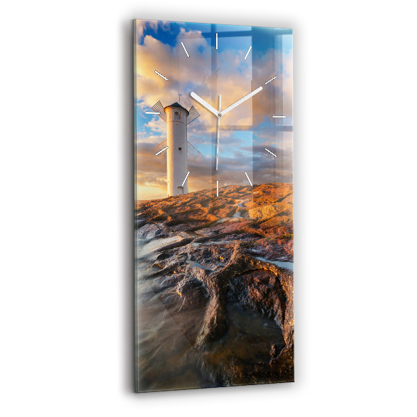 Vertikale Uhr Leuchtturm und die Ostsee