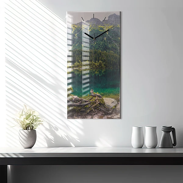 Vertikale Uhr mit motiv Morskie Oko im Tatra-Gebirge