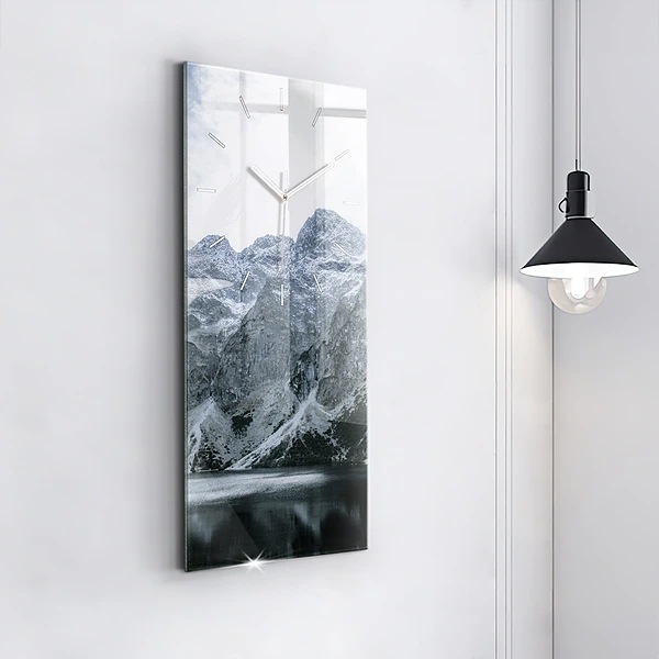 Vertikale Uhr mit motiv Morskie Oko im Tatra-Gebirge