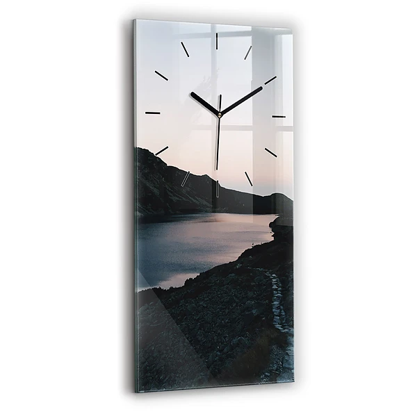 Vertikale Uhr mit motiv See und Berge