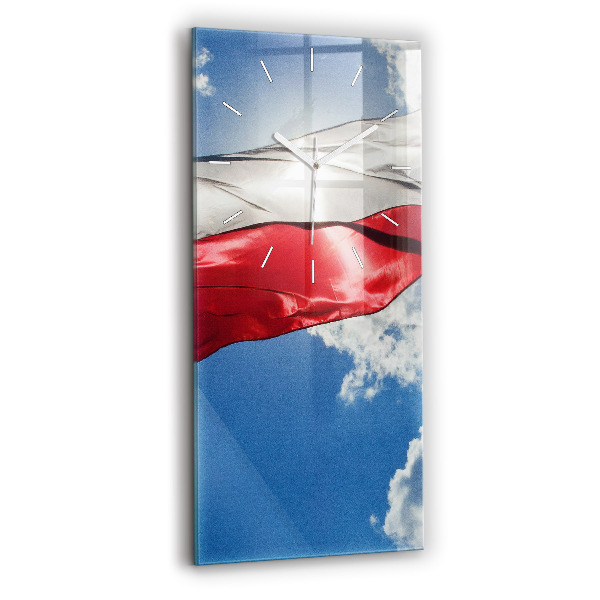 Vertikale Uhr Polnische Flagge gegen den Himmel