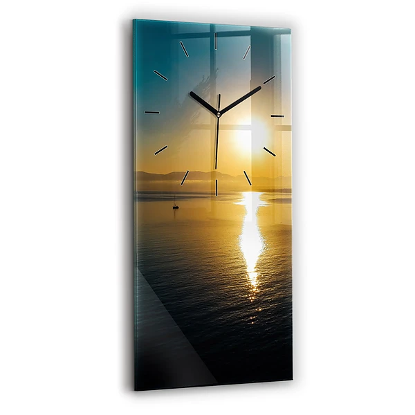 Vertikale Uhr mit motiv Landschaft bei Sonnenaufgang