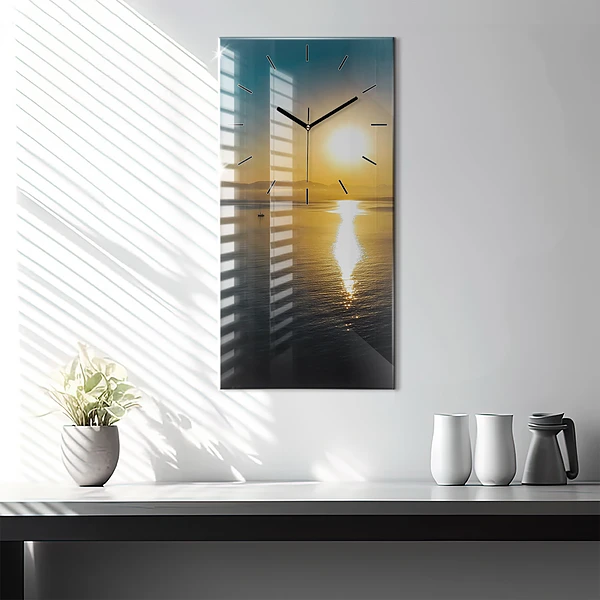 Vertikale Uhr mit motiv Landschaft bei Sonnenaufgang
